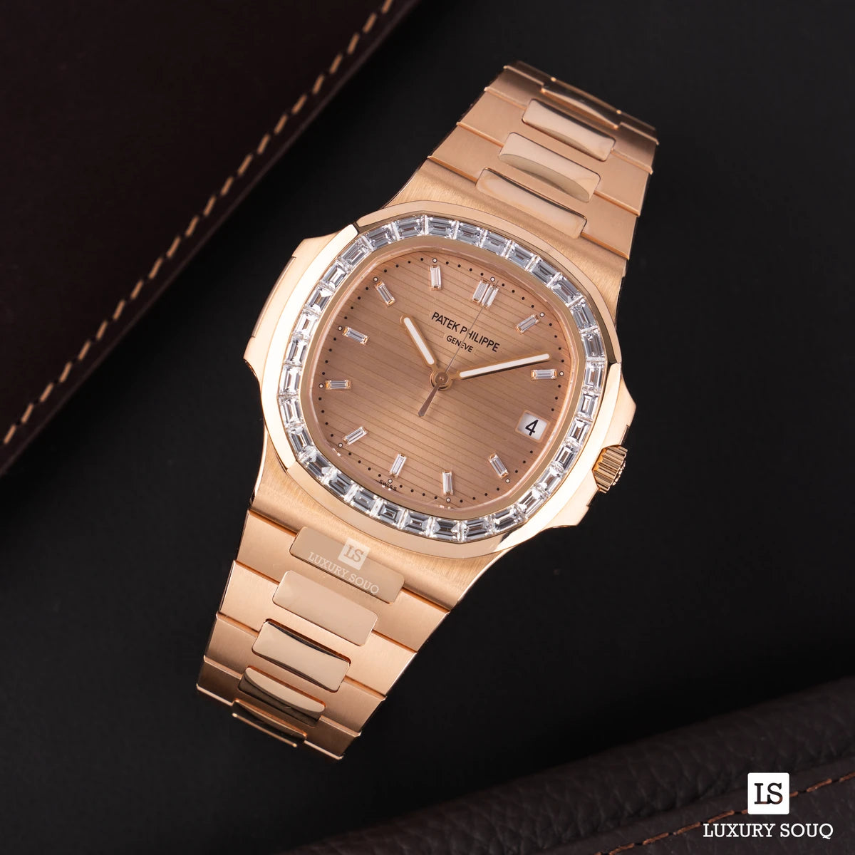 Patek Philippe Nautilus 5723/1R-001 18K Rose Gold 40mm Champagne Dial Mens Watch – additional product photo 4