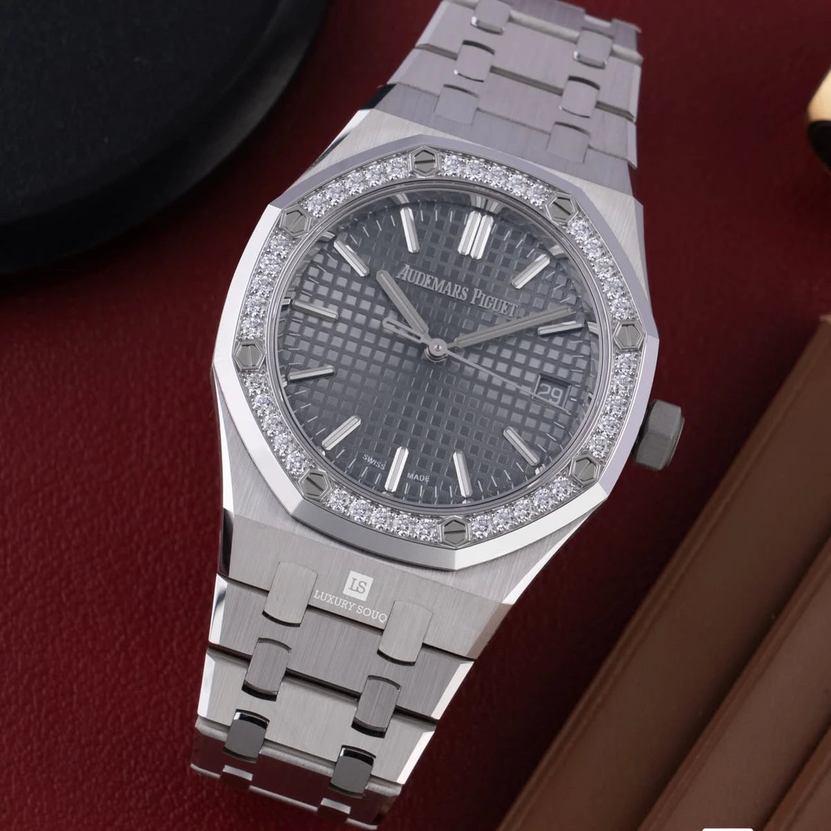 Audemars Piguet Royal Oak Selfwinding 37mm Diamond Bezel 15551ST.ZZ.1356ST.06