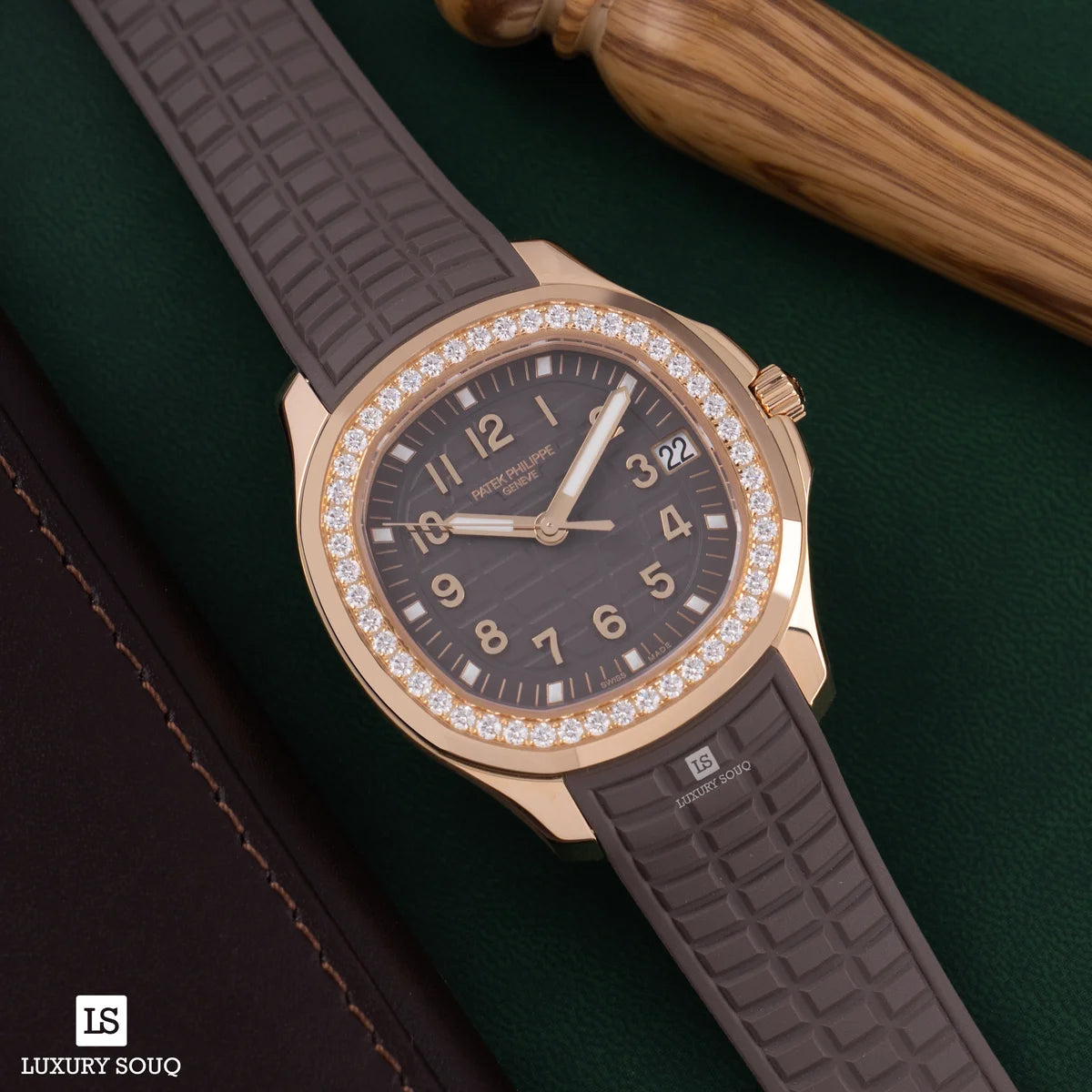 Patek Philippe Aquanaut Luce 5268/200R-010 Rose Gold Taupe Brown Dial 38.8mm Ladies Watch – additional product photo 3