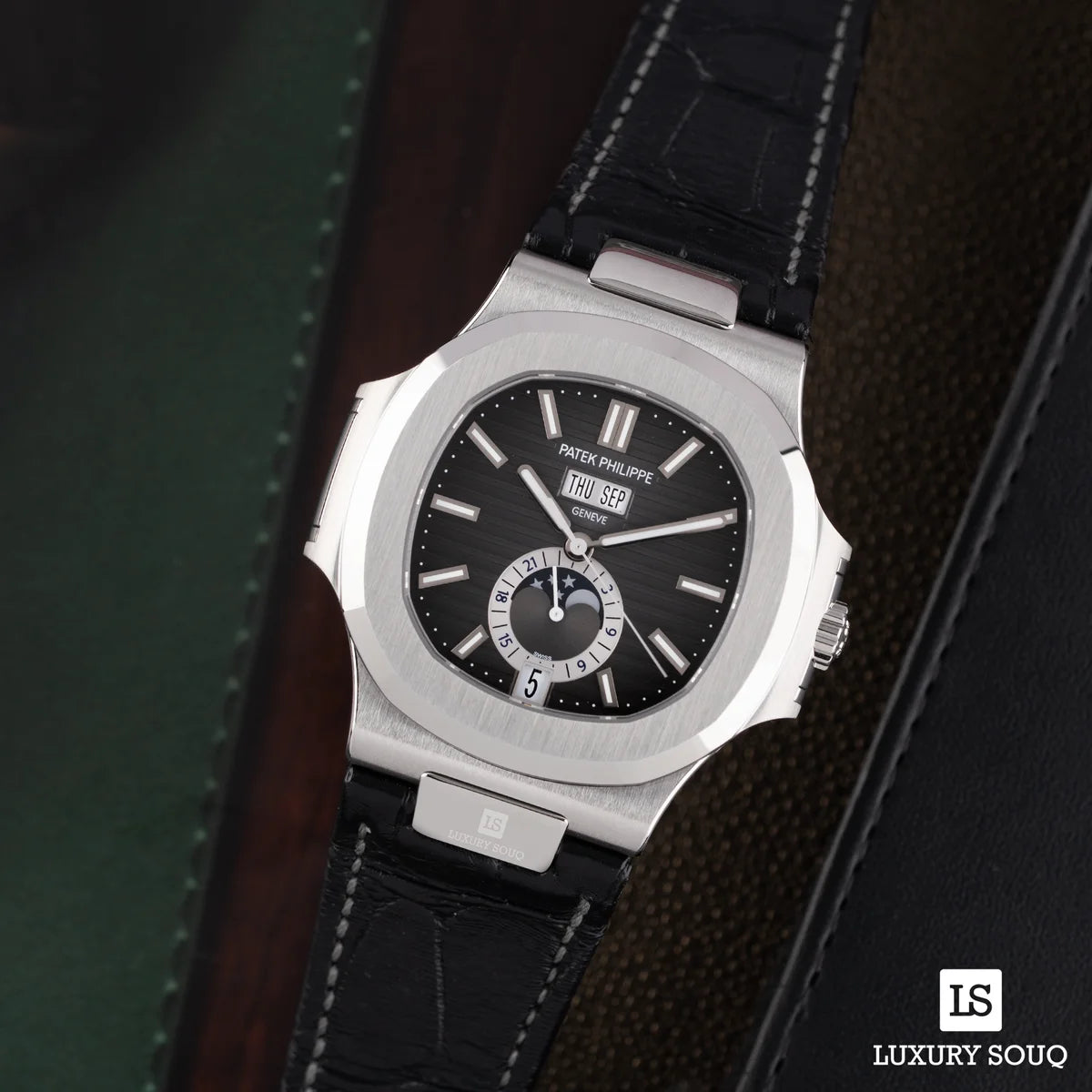 Patek Philippe Nautilus 5726A-001 Black Gradient 40.5Mm Stainless Steel Black Leather Straps Men's Watch – additional product photo 3