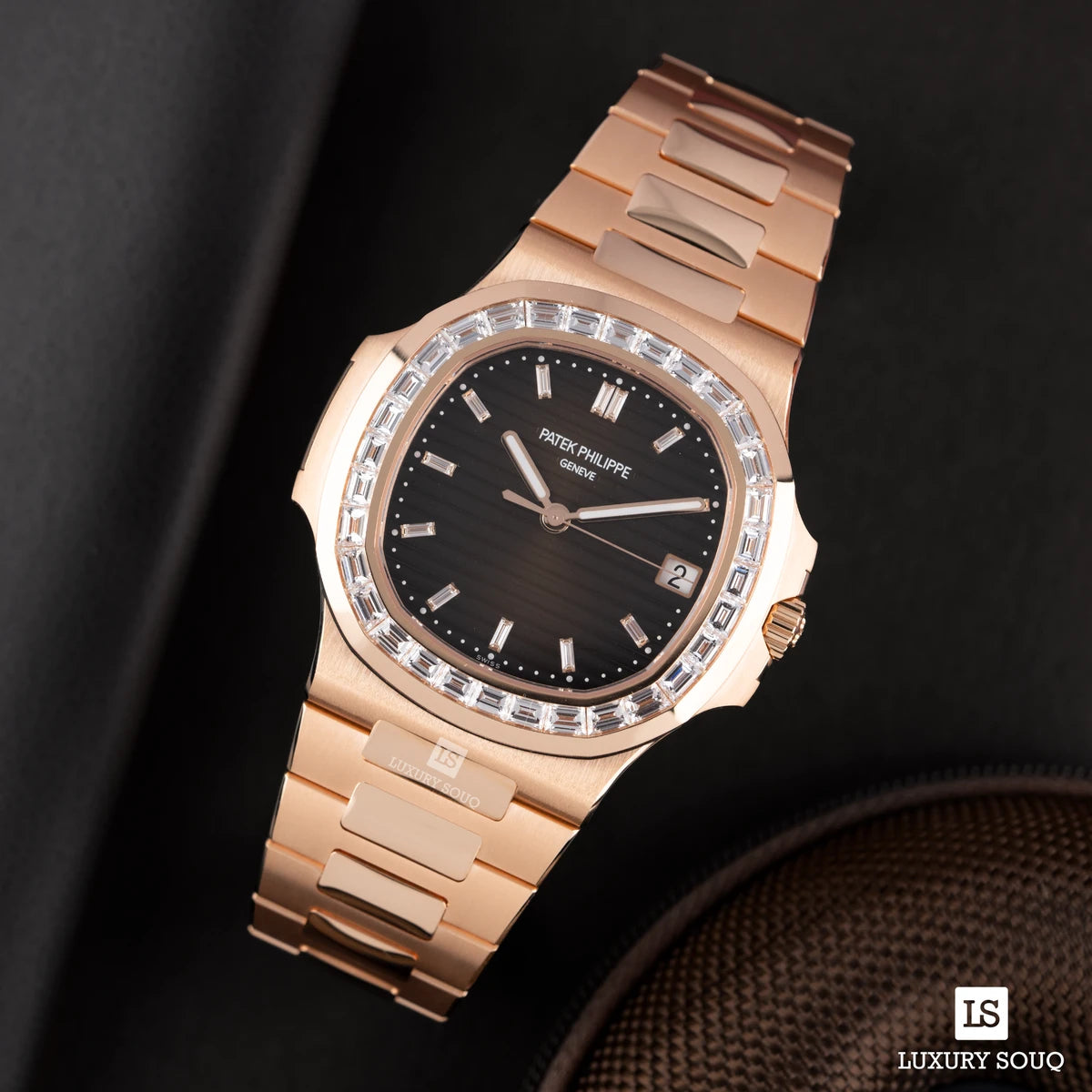 Patek Philippe Nautilus 5723/1R-010 Automatic Rose Gold Baguette Diamond Bezel 40mm Brown Dial Men's Watch – additional product photo 3